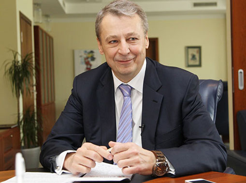 03112013chinovnik21