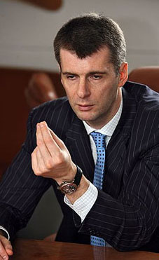 Потанин стал совладельцем дома и квартиры своего заклятого партера Михаила Прохорова