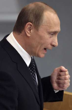 Михаил Шеломов, сын двоюродной сестры Владимира Путина, владеет долями в банке "Россия" и страховой компании "Согаз"